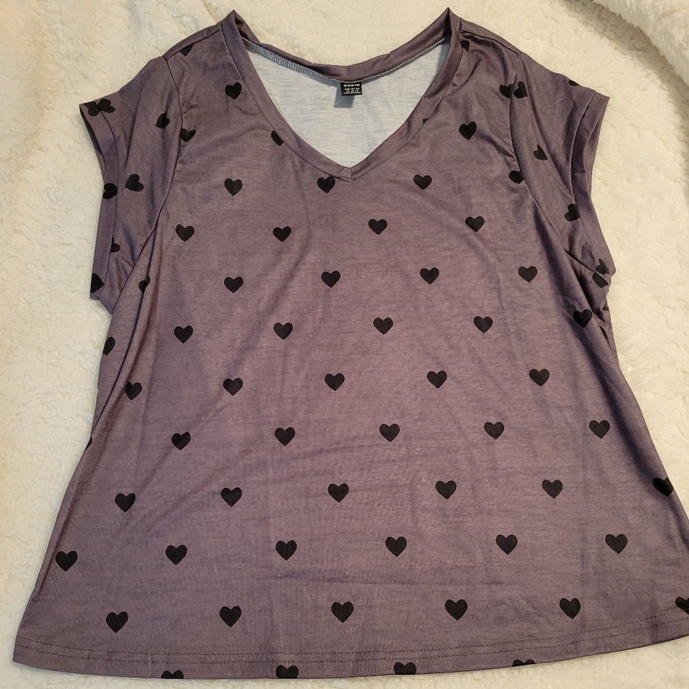 NWOT Heart Patterned Tops Set - Picture 12 of 13